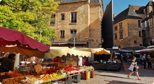 Le marché de Sarlat (Dordogne)