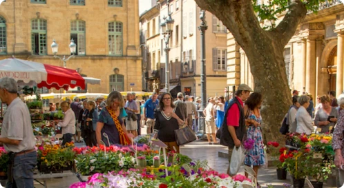 Le marché provençal d’Aix-en-Provence (Bouches-du-Rhône)