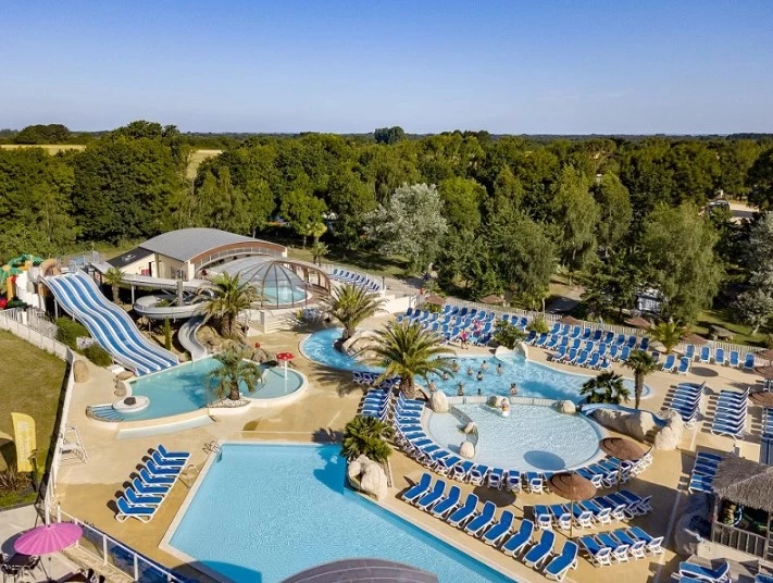 Camping Les Deux Fontaines 4* - Ze collection, Camping 4* à Névez (Finistère) - Location Mobil Home pour 4 personnes - Photo N°1