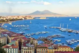 Ze-camping: Naples