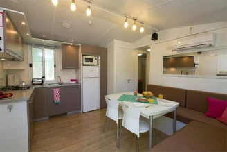 Camping Le Malazéou 4*, Camping 4* à Ax les Thermes (Ariège) - Location Chalet pour 4 personnes - Photo N°4