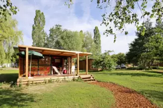 Camping de l'Etang de Fouché 4*, Camping 3* à Arnay le Duc (Côte d'Or) - Location Mobil Home pour 6 personnes - Photo N°1