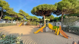 Camping Le Suroit 4* Ze collection, Camping 4* à Le Bois Plage en Ré (Charente Maritime) - Location Mobil Home pour 4 personnes - Photo N°18
