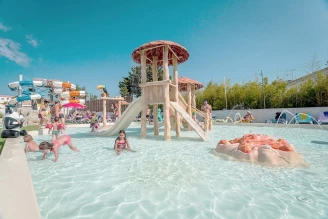 Camping Les Pirons 5* - Ze collection, Camping 5* à Les Sables d'Olonne (Vendée) - Location Mobil Home pour 5 personnes - Photo N°7