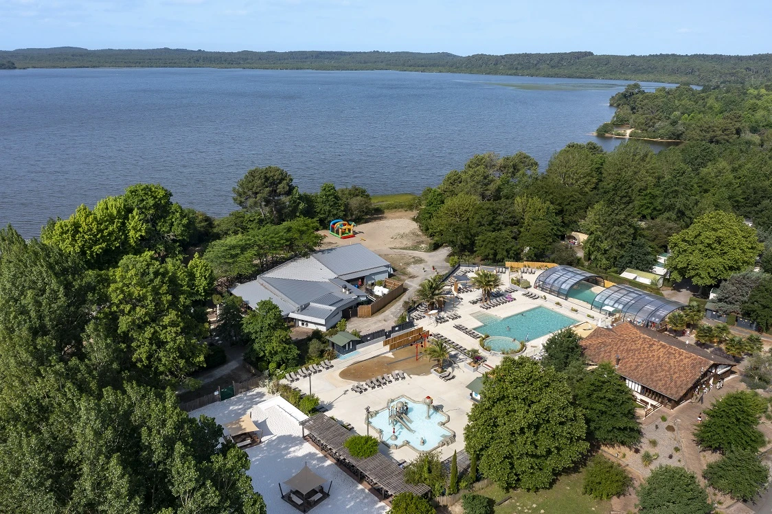 Camping Le Col Vert 4* Ze collection, Camping 4* à Vielle Saint Girons (Landes) - Location Mobil Home pour 5 personnes - Photo N°2