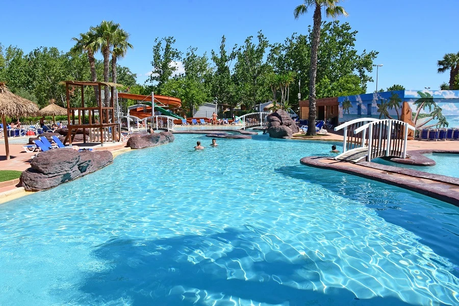 Camping Les Salisses 4* - Ze collection, Camping 4* à Vias (Hérault) - Location Mobil Home pour 5 personnes - Photo N°6