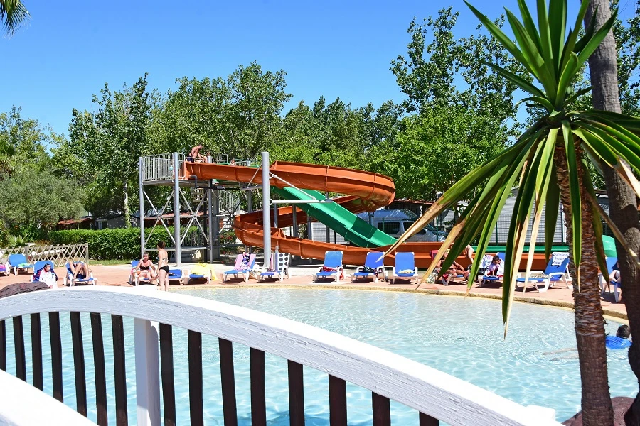 Camping Les Salisses 4* - Ze collection, Camping 4* à Vias (Hérault) - Location Mobil Home pour 5 personnes - Photo N°7