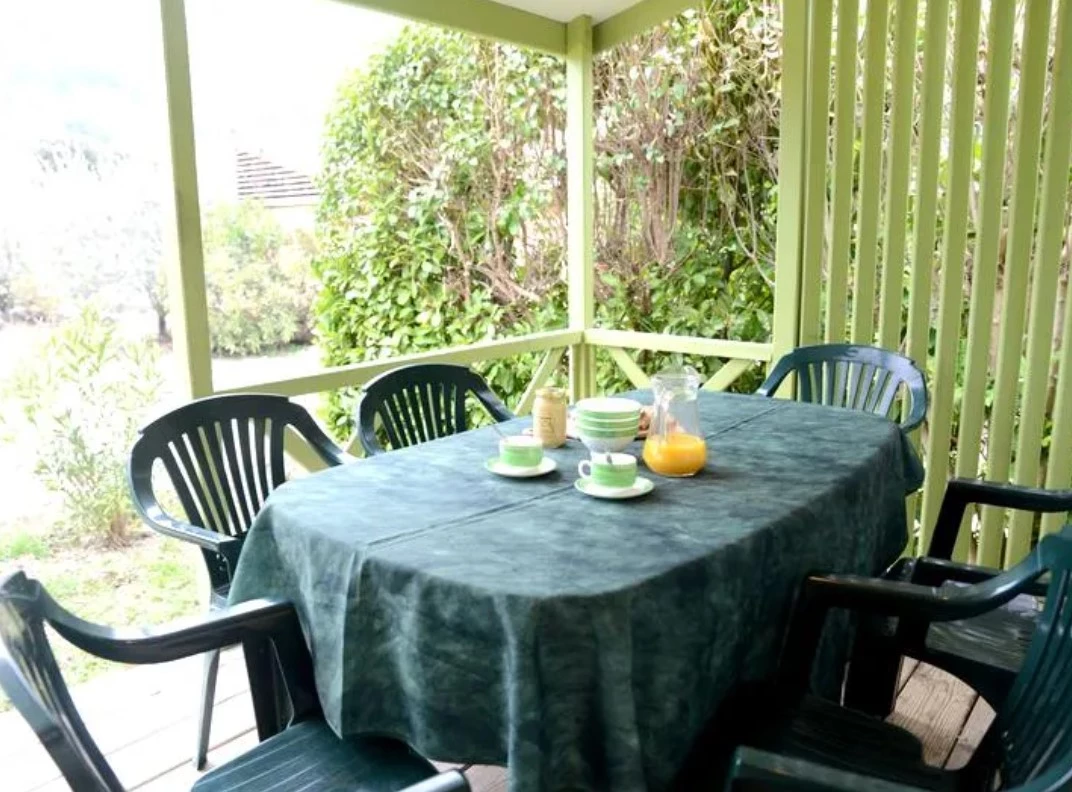 Camping la Fontaine d'Annibal 3*, Camping 3* à Buis les Baronnies (Drôme) - Location Chalet pour 6 personnes - Photo N°3