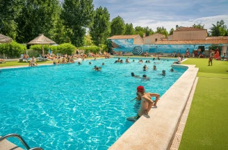 Camping Le Clos Virgile - 4*, Camping à Sérignan (Hérault) - Location Mobil Home pour 4 personnes - Photo N°3