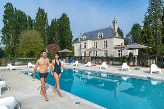 Camping Château des Marais 5* - Ze collection, Camping 5* à Muides sur Loire (Loir et Cher) - Location Mobil Home pour 4 personnes - Photo N°2