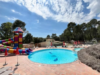 Camping La Simioune 3* , Camping 3* à Bollène (Vaucluse) - Location Mobil Home pour 4 personnes - Photo N°4