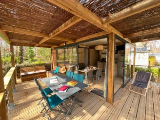 , Camping 3* à Messery (Haute Savoie) - Location Chalet pour 4 personnes - Photo N°3