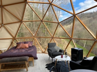 Camping Moulin de Chaules 3*, Camping 3* à Saint Constant (Cantal) - Location Yourte pour 2 personnes - Photo N°4