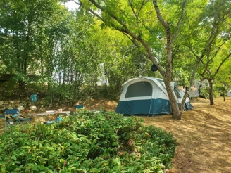 Camping Le Valenty 3*, Camping 3* à Soturac (Lot) - Location Tente équipée pour 4 personnes - Photo N°4