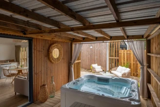 Camping Resort la Forêt 4*, Camping 4* à Saint Jean de Monts (Vendée) - Location Villa pour 5 personnes - Photo N°2