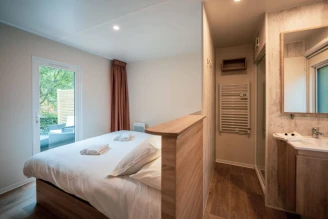  Domaine de l'Orangerie de Lanniron 5*, Camping 5* à Quimper (Finistère) - Location Mobil Home pour 2 personnes - Photo N°4