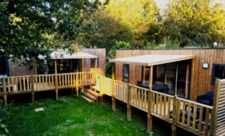  Domaine de l'Orangerie de Lanniron 5*, Camping 5* à Quimper (Finistère) - Location Mobil Home pour 10 personnes - Photo N°2