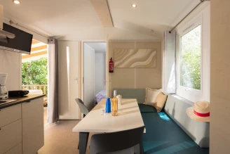 Camping Abri de Camargue 4* - Ze collection, Camping 4* à Le Grau du Roi (Gard) - Location Mobil Home pour 4 personnes - Photo N°3