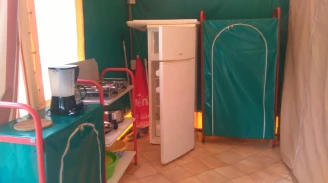 Camping d'Auberoche 3* , Camping 3* à Bassillac et Auberoche (Dordogne) - Location Tente équipée pour 4 personnes - Photo N°3