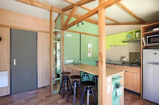 Camping Le Graniers  3*, Camping 3* à Monoblet (Gard) - Location Chalet pour 8 personnes - Photo N°4