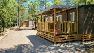 , Camping 3* à Monoblet (Gard) - Location Mobil Home pour 8 personnes - Photo N°3