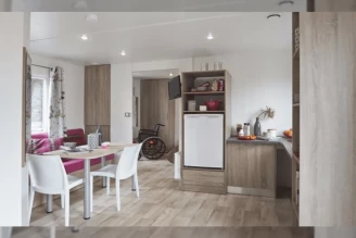 Camping de La Roche Percée, Camping 4* à Fouesnant (Finistère) - Location Mobil Home pour 4 personnes - Photo N°3