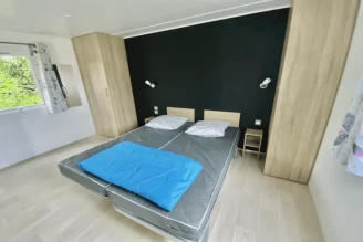 Camping de La Roche Percée, Camping 4* à Fouesnant (Finistère) - Location Mobil Home pour 4 personnes - Photo N°4