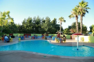 Camping les Berges du Canal - 4*, Camping 4* à Villeneuve lès Béziers (Hérault) - Location Cabane pour 2 personnes - Photo N°2