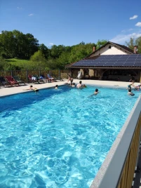 Domaine Papillon - 3*, Camping 3* à Reyrevignes (Lot) - Location Tente équipée pour 4 personnes - Photo N°2