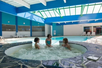 Domaine des Pins - 4*, Camping 4* à Saint Hilaire de Riez (Vendée) - Location Appartement pour 2 personnes - Photo N°3