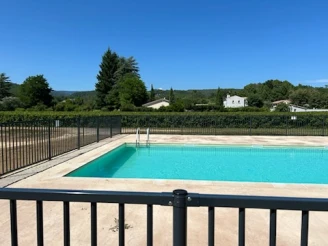 Domaine des Vans - 3*, Camping 3* à Chambonas (Ardèche) - Location Maison pour 5 personnes - Photo N°2
