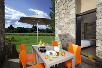 Domaine des Vans - 3*, Camping 3* à Chambonas (Ardèche) - Location Maison pour 5 personnes - Photo N°3