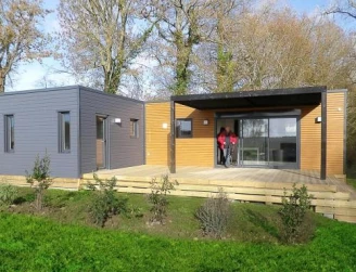 Domaine du Moulin Neuf 3* , Camping 3* à Rochefort en Terre (Morbihan) - Location Chalet pour 2 personnes - Photo N°4