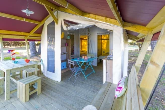 Camping Altea 3* , Camping 3* à Vic la Gardiole (Hérault) - Location Bungalow pour 5 personnes - Photo N°4