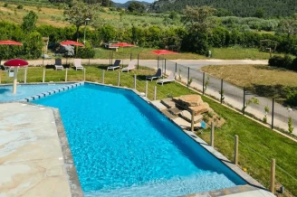 Camping Olivigne 3*, Camping 3* à Bize Minervois (Aude) - Location Cabane pour 5 personnes - Photo N°2