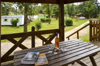 Gaia Ecolodge - 3*, Camping 3* à Douville (Dordogne) - Location Mobil Home pour 6 personnes - Photo N°3
