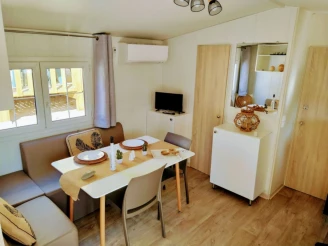 Parc Des Fontanettes - 4*, Camping à La Seyne sur Mer (Var) - Location Mobil Home pour 4 personnes - Photo N°4