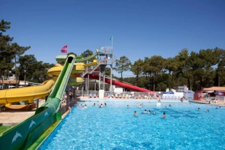 Camping Bonne Anse Plage 4*, Camping 4* à La Palmyre (Charente Maritime) - Location Mobil Home pour 6 personnes - Photo N°3