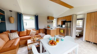 Camping La Pignade 4*, Camping 4* à Ronce les Bains (Charente Maritime) - Location Mobil Home pour 6 personnes - Photo N°4