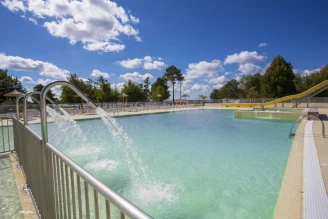 Camping Le Pipiou 4*, Camping 4* à Parentis en Born (Landes) - Location Mobil Home pour 6 personnes - Photo N°2
