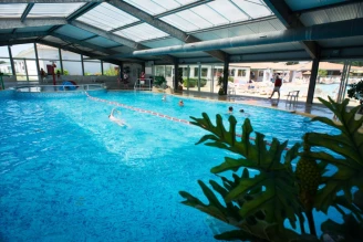 Camping Les Charmettes 4*, Camping 4* à Les Mathes (Charente Maritime) - Location Mobil Home pour 4 personnes - Photo N°2
