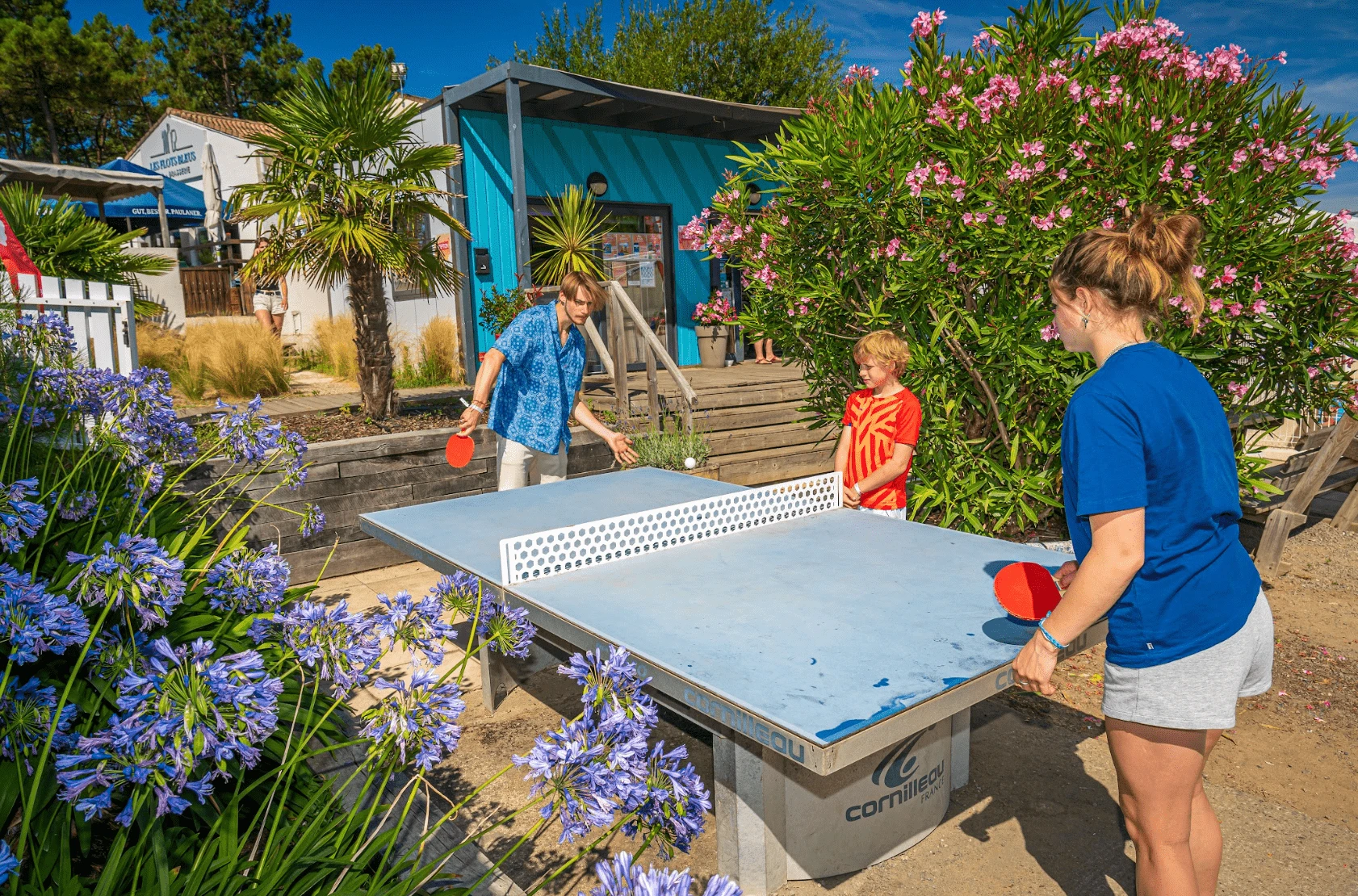 Camping Les Flots Bleus - 4*, Camping à La Faute sur Mer (Vendée) - Location Mobil Home pour 6 personnes - Photo N°12