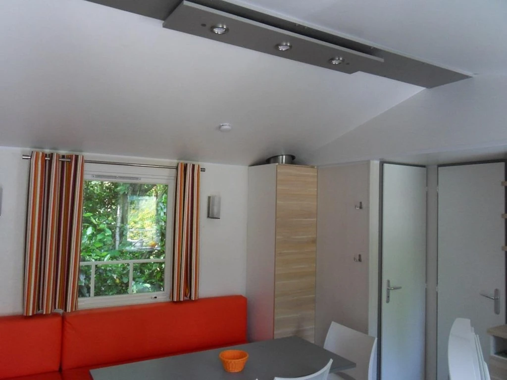 Camping Etche Zahar 3*, Camping 3* à Urt (Pyrénées Atlantiques) - Location Mobil Home pour 6 personnes - Photo N°3