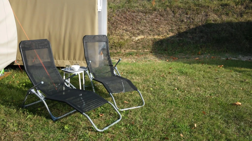 Camping La Bastide 3*, Camping 3* à Villefranche du Périgord (Dordogne) - Location Bungalow pour 4 personnes - Photo N°2