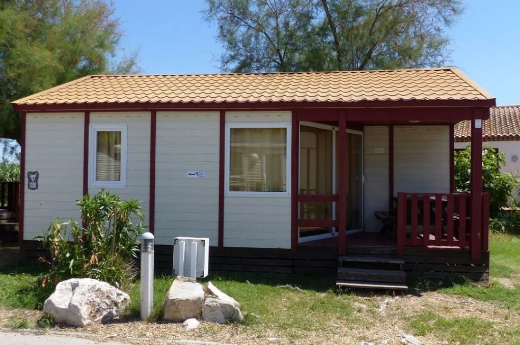 CAMPING LE CAMARGUAIS - 4*, Camping à Lattes (Hérault) - Location Chalet pour 7 personnes - Photo N°1