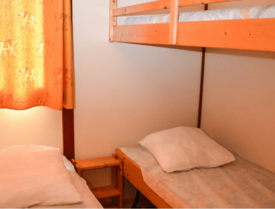 CAMPING LE CAMARGUAIS - 4*, Camping à Lattes (Hérault) - Location Chalet pour 7 personnes - Photo N°7
