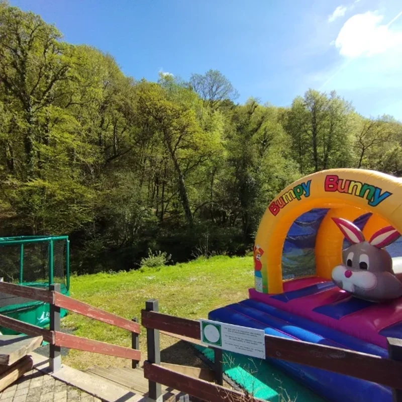 Camping La Rivière d'Argent 3*, Camping 3* à Huelgoat (Finistère) - Location Tente équipée pour 5 personnes - Photo N°9