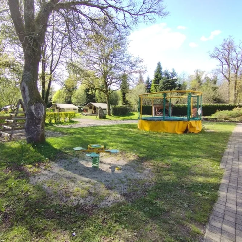 Camping La Rivière d'Argent 3*, Camping 3* à Huelgoat (Finistère) - Location Tente équipée pour 5 personnes - Photo N°10