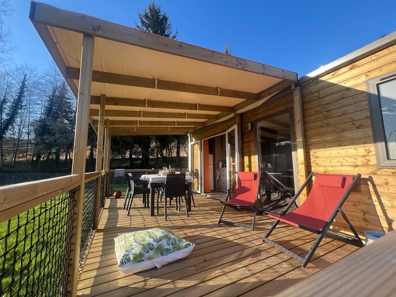 Camping Le Pont de Mazerat 4* - Ze collection, Camping 4* à Tamniès (Dordogne) - Location Mobil Home pour 6 personnes - Photo N°6