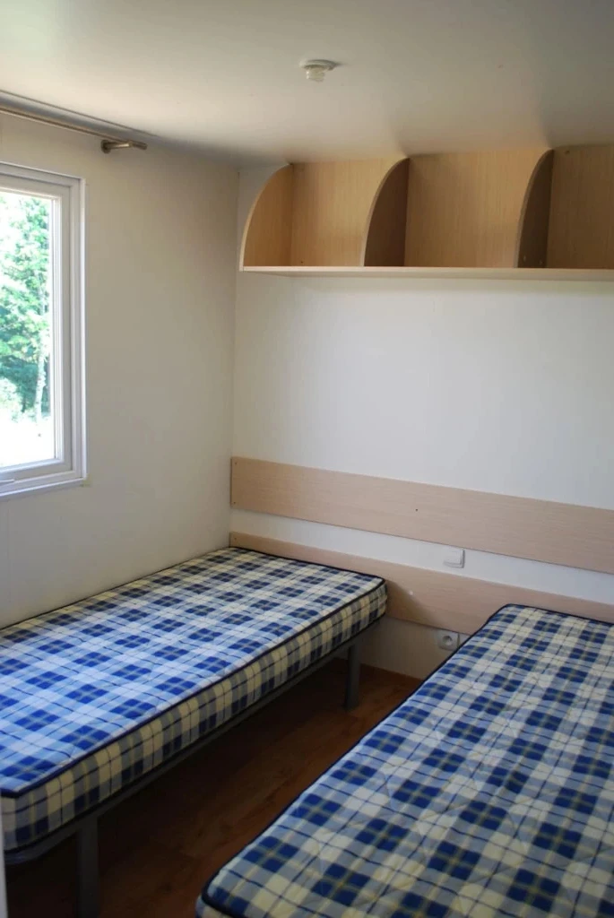 Camping Le Repaire - 3*, Camping 3* à Thiviers (Dordogne) - Location Mobil Home pour 6 personnes - Photo N°7
